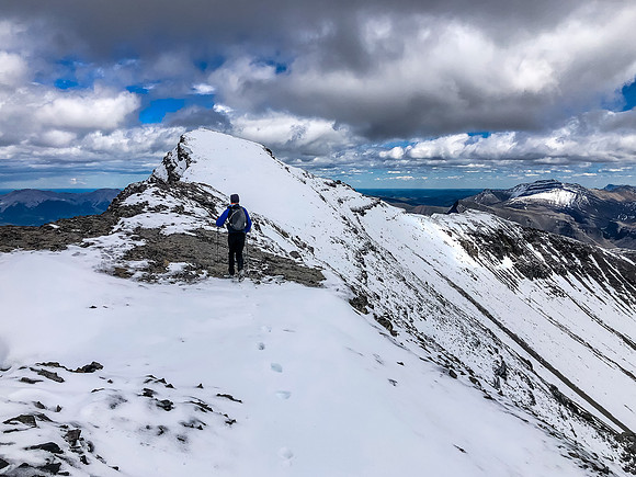 Nearing the summit of Wapiti Mountain.