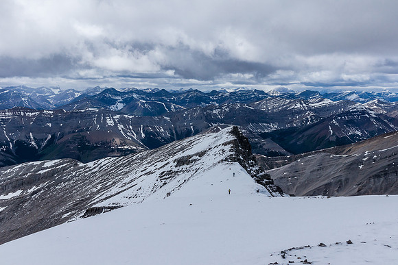 Descending the west ridge of Wapiti Mountain.
