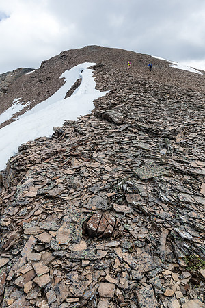 Hiking along the west ridge of Wapiti Mountain.