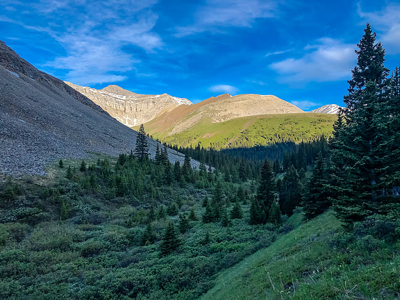 Hiking down from Tomahawk Pass.