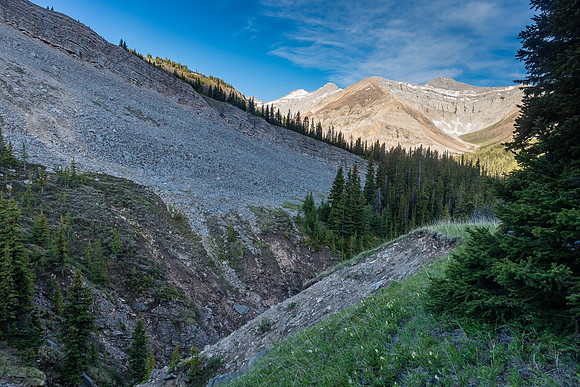 Hiking down from Tomahawk Pass.