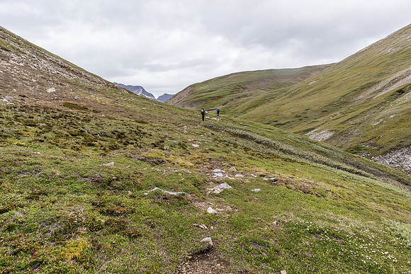 Nearing Shale Pass.