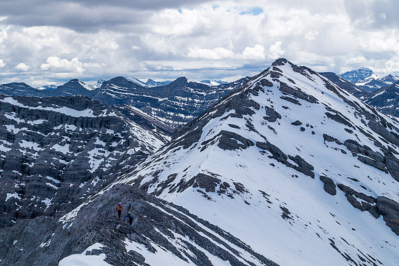 Descending the south ridge of Condor Peak.