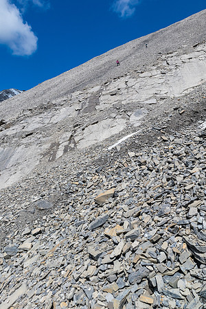 Descending back into the west access drainage.