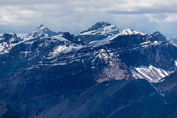 Abstruse (L) and Icefall Mountain.
