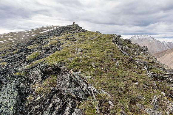 Hiking up the easy and scenic south slope of Chirp Peak.
