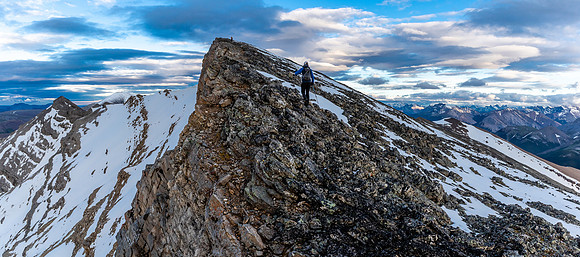 Ascending to the summit of Tomahawk Mountain in gorgeous late evening light.