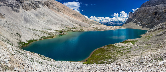 One more view of the gorgeous bivy location. Approach is via the left side of the photo.