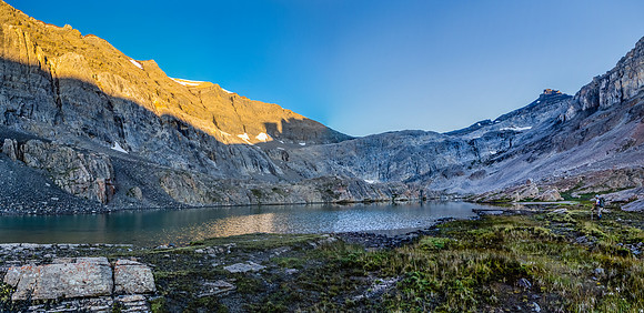 Sunrise on the cliffs above as we get to the alpine tarns and the bivy site.
