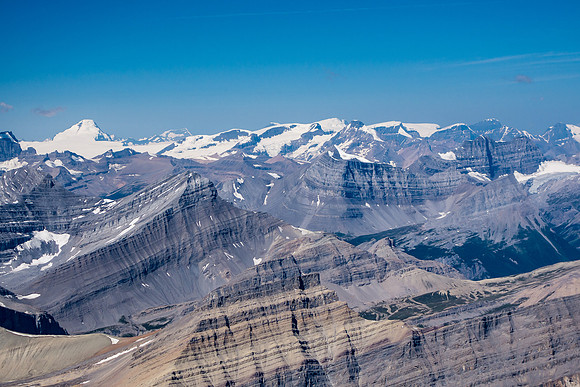 Telephoto of Columbia showing Tsar, Kitchener, Snow Dome, South, North and Twin's Tower, The Stufields and even Mount Alberta