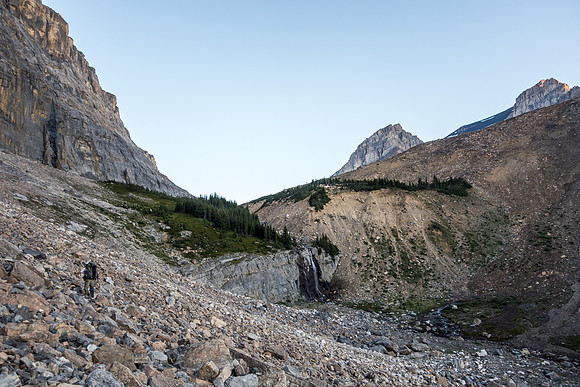 The sun is starting to rise as we work our way along the endless scree / boulder fields to the upper bowls of the Cline approach.