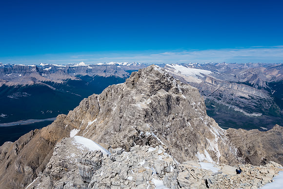Looking over the lower NW summit towards Mount Wilson.
