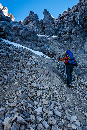 Note the pinnacles looming above us - this is the gully to the NW/SE col.