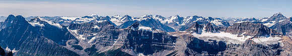 Chephren and White Pyramid on the left, Epaulette and Kauffmann peaks in the center and Sarbach and Forbes on the right.