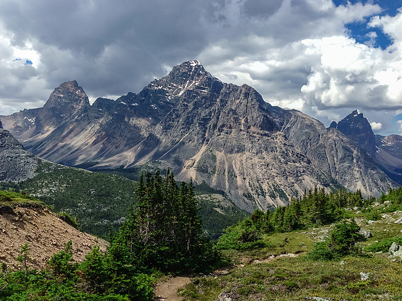 Blackhorn Mountain, Throne and Oldhorn (L to R).