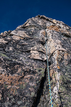 We decided to pull the rope for about 35 meters here.