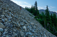 Hiking up steep scree to get onto the Fortulent peaks ridge.