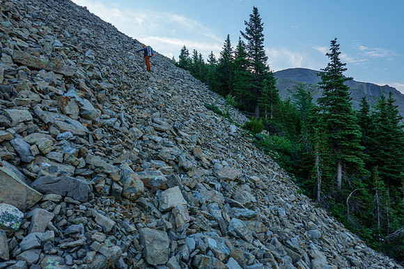 Hiking up steep scree to get onto the Fortulent peaks ridge.