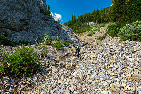 Starting up the SE access gully towards Mount Turbulent.
