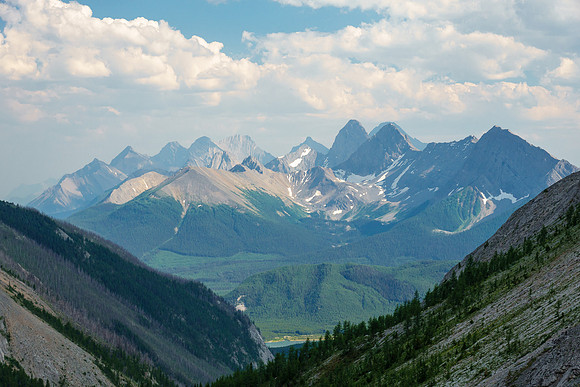 Views back to Commonwealth, Birdwood, Smuts, Tent Ridge and Shark Mountain.