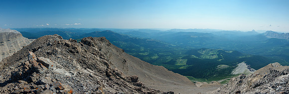 Chaffen (L), Sugarloaf, Grassy Ridge, Thrift, Thunder, Centre and Crowsnest (R).