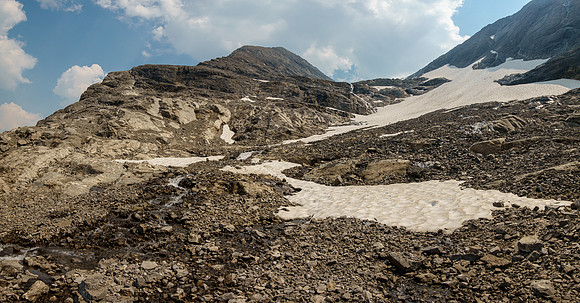 Looking back at Phil and Wietse in the NW access drainage.