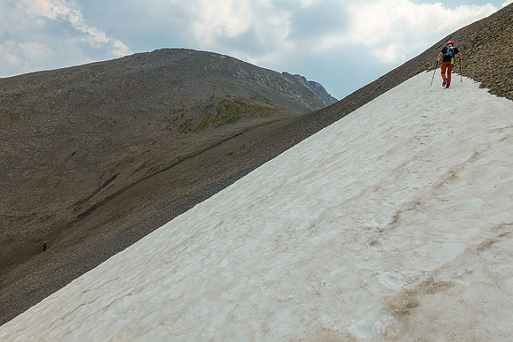 Wietse ascends to the high col.