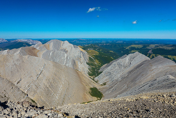 Views to Winchester Ridge (L).