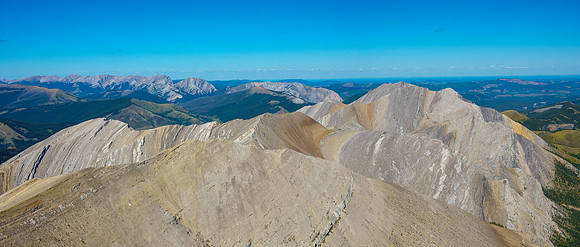 Tinda peaks like Evangeline, Maze, Eagle and Wildhorse at left. Winchester Ridge at right.