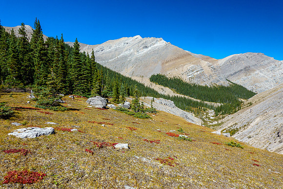 Otuskwan Peak slowly gets closer.