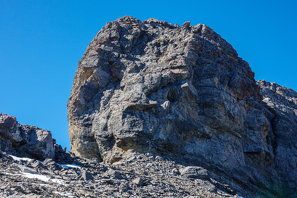 Some difficult terrain on the long traverse to Otuskwan.