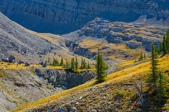 Views back to a gorgeous alpine scene beneath "Grimes" and "Chupacabra".