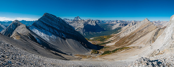 Views back over the Mercer Creek valley to Mount Mercer (L), Assiniboine and false Allenby (R).