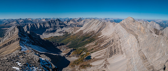 Views over the Allenby Creek headwaters to Allenby Pass. Beersheba at right Bashan at left.