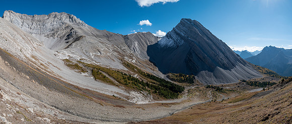 Views back to the west face of Allenby (L) and Mount Mercer (R).
