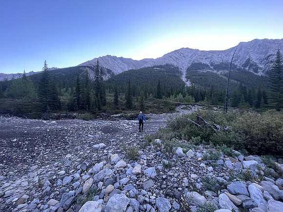 A cool morning hike up the North Fork Pass Trail.