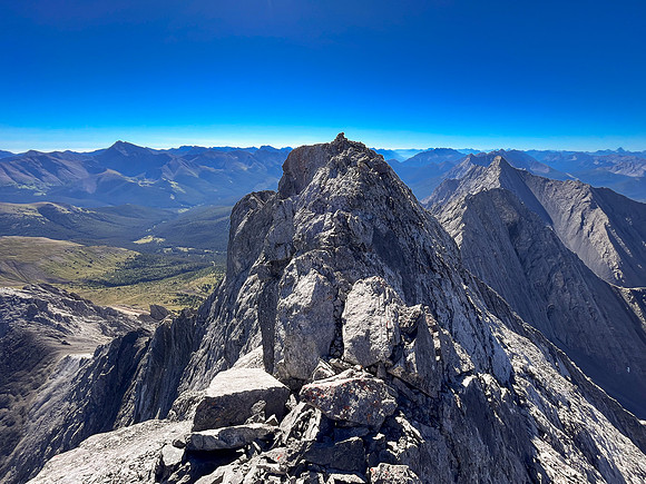 Traversing the summit ridge on Cuthead Peak.