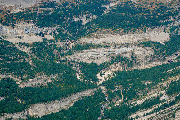 Gorgeous landscapes in the upper Henretta Creek basin.