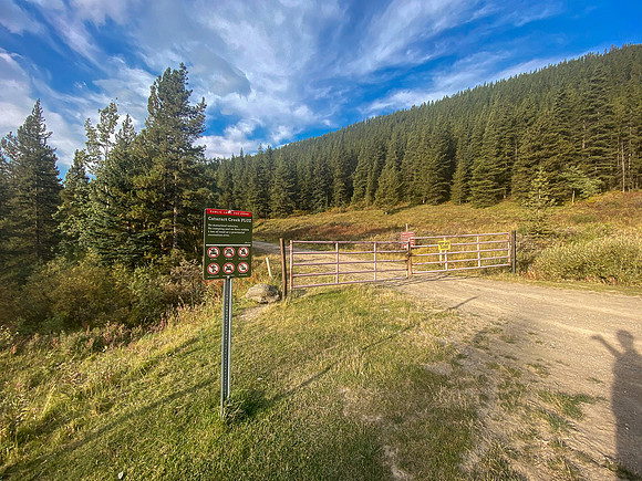 Starting up the Cataract Creek snowmobile track and PLUZ.