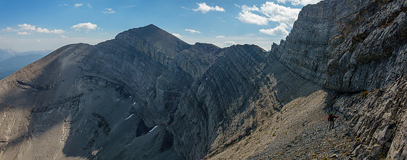 The scree traverse stretches out ahead at left, Scrimger at C-L.