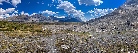Hiking the north route from Wilcox Lake / Pass to Tangle Falls.