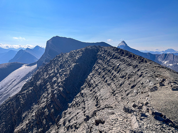 Scrambling up the NW ridge of Skye Peak.