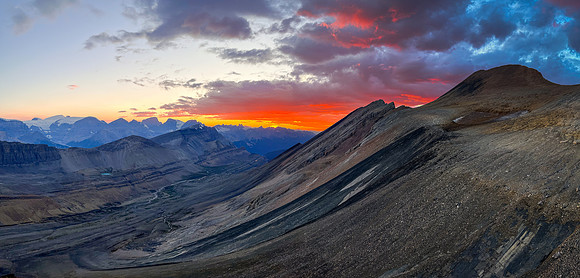 Stunning sunset views from Andover Peak.
