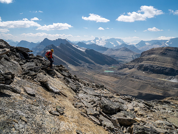 Descending the SW ridge of Mount Struan towards Wurzburg.