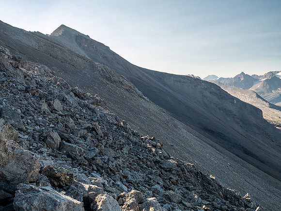 Scrambling up the NW ridge of Skye Peak.