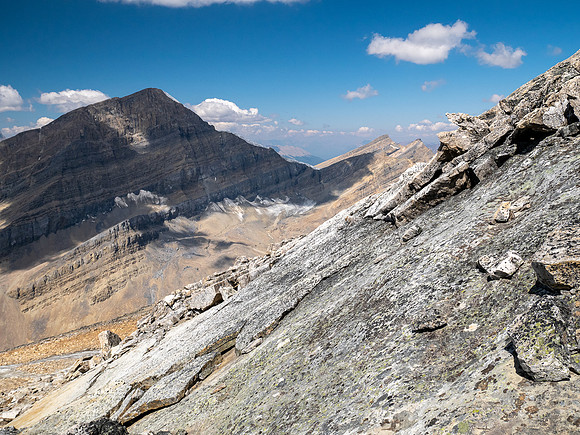 Hiking up Mount Struan's SW ridge.