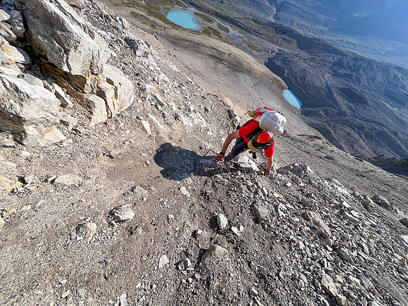 Scrambling from the Beauty Creek valley to the NW ridge of Skye Peak.
