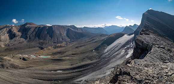Views up the NW ridge to the summit of Skye Peak.