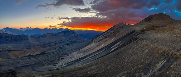 Stunning sunset views from Andover Peak.