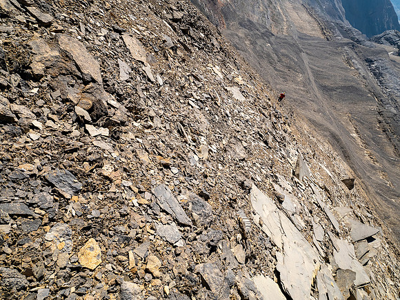 Hiking up Mount Struan's SW ridge.
